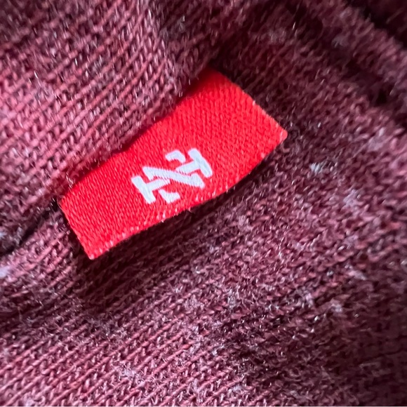 Men’s Izod Quarter Zip Red Sweater Size M - Picture 6 of 7